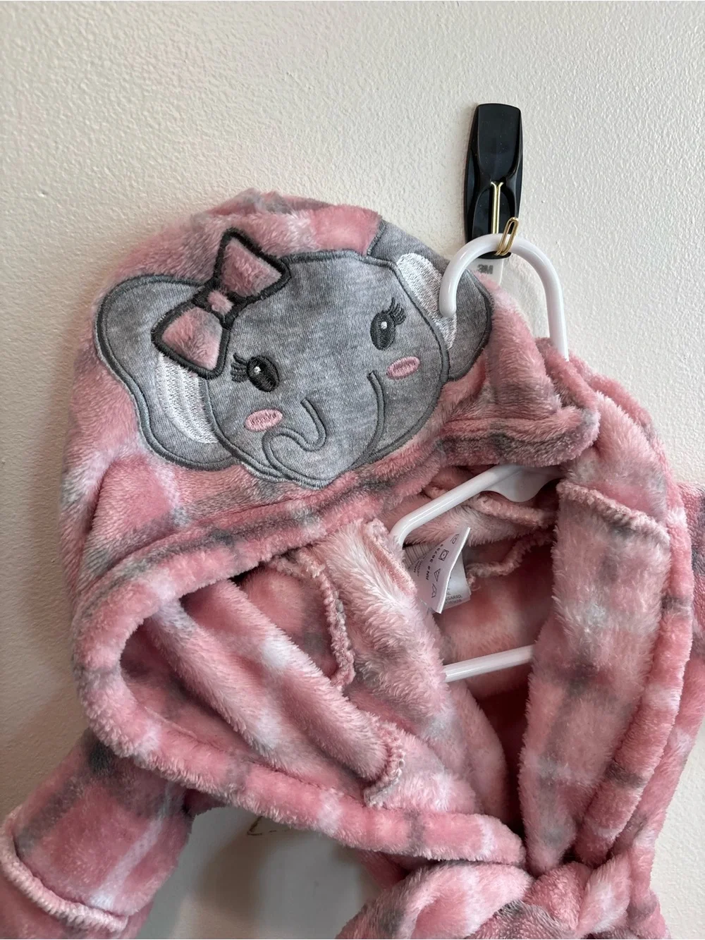 Duck duck 0-9 month baby girl Pink Plaid Baby Hooded Robe with Elephant Hood